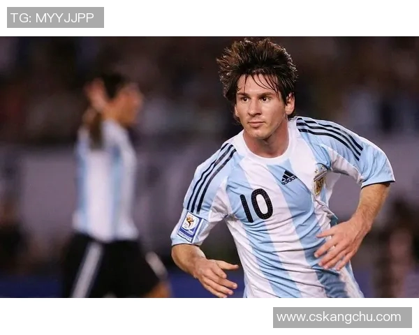 足球明星谁才是真正的王者探讨历史与现状的最佳球员之争 足球明星谁才是真正的王者探讨历史与现状的最佳球员之争