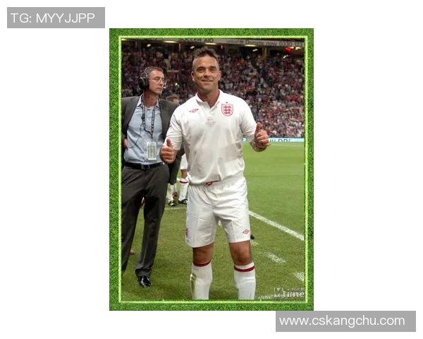 外国足球明星出门时的时尚瞬间与生活点滴分享